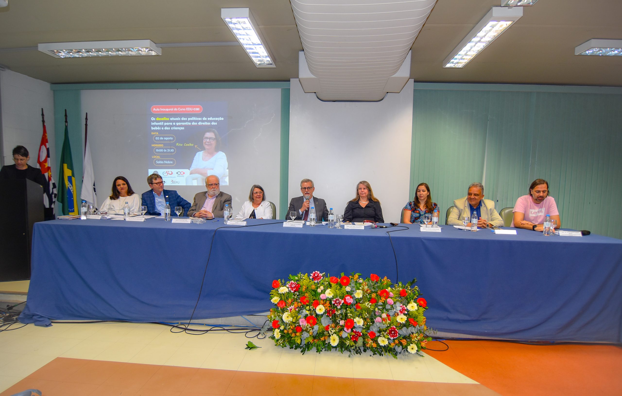 Cerimônia de abertura do curso de extensão na Faculdade de Educação